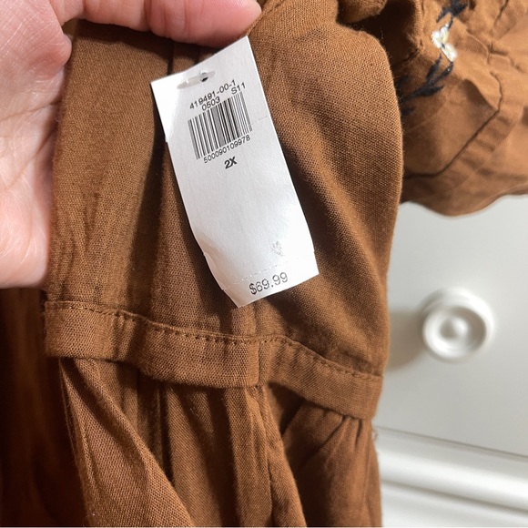 Old navy Puff-Sleeve Smocked-Neck Embroidered Midi Swing Dress - Picture 8 of 8